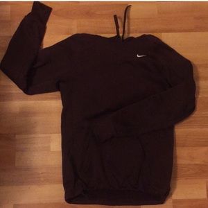 Maroon Nike Therma-Fit